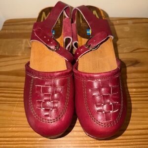 NWOT Vintage Mia Swedish Wooden Clog Sandals